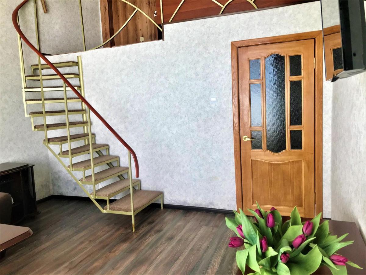 Мини-Отель Лучезарный Gagra Dış mekan fotoğraf